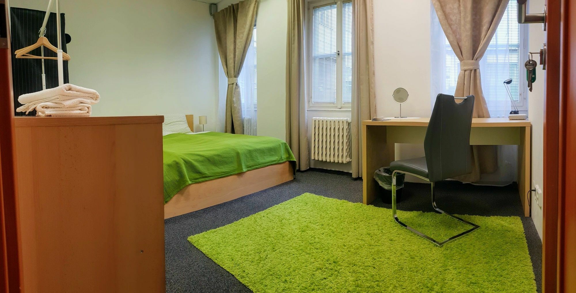 Quiet Courtyard Apartment Prag Exterior foto